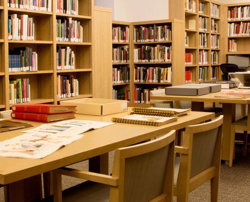 Foto de interior de biblioteca