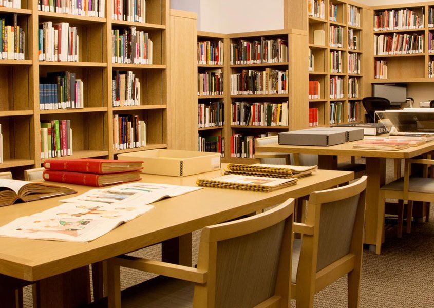 Foto de interior de biblioteca